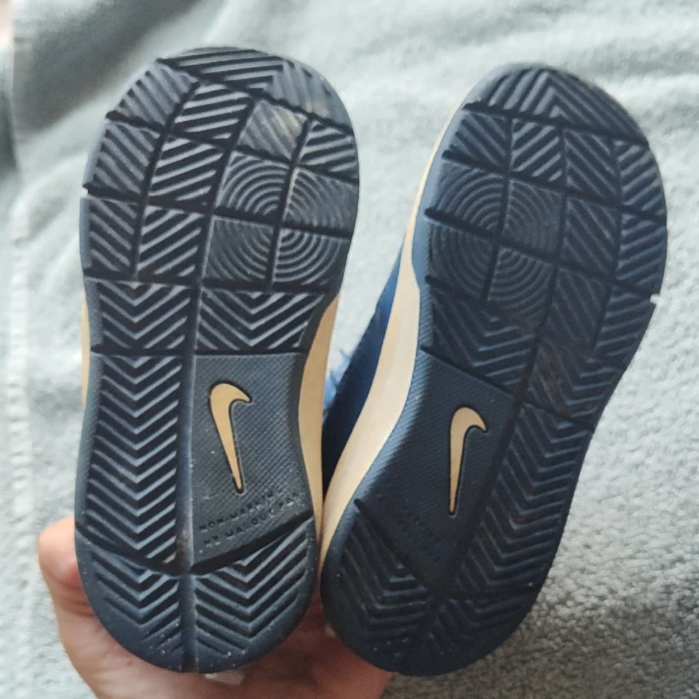 Nike Kids Blue and White Sneakers - Picture 7 of 7